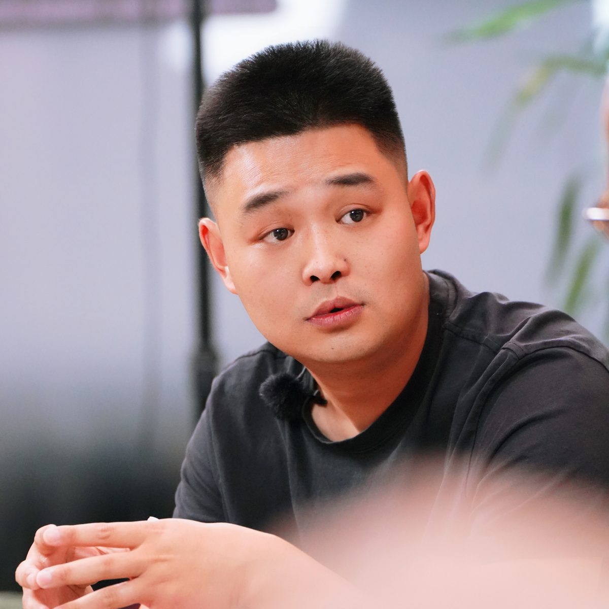 团副与陈佳俊老师直播现场